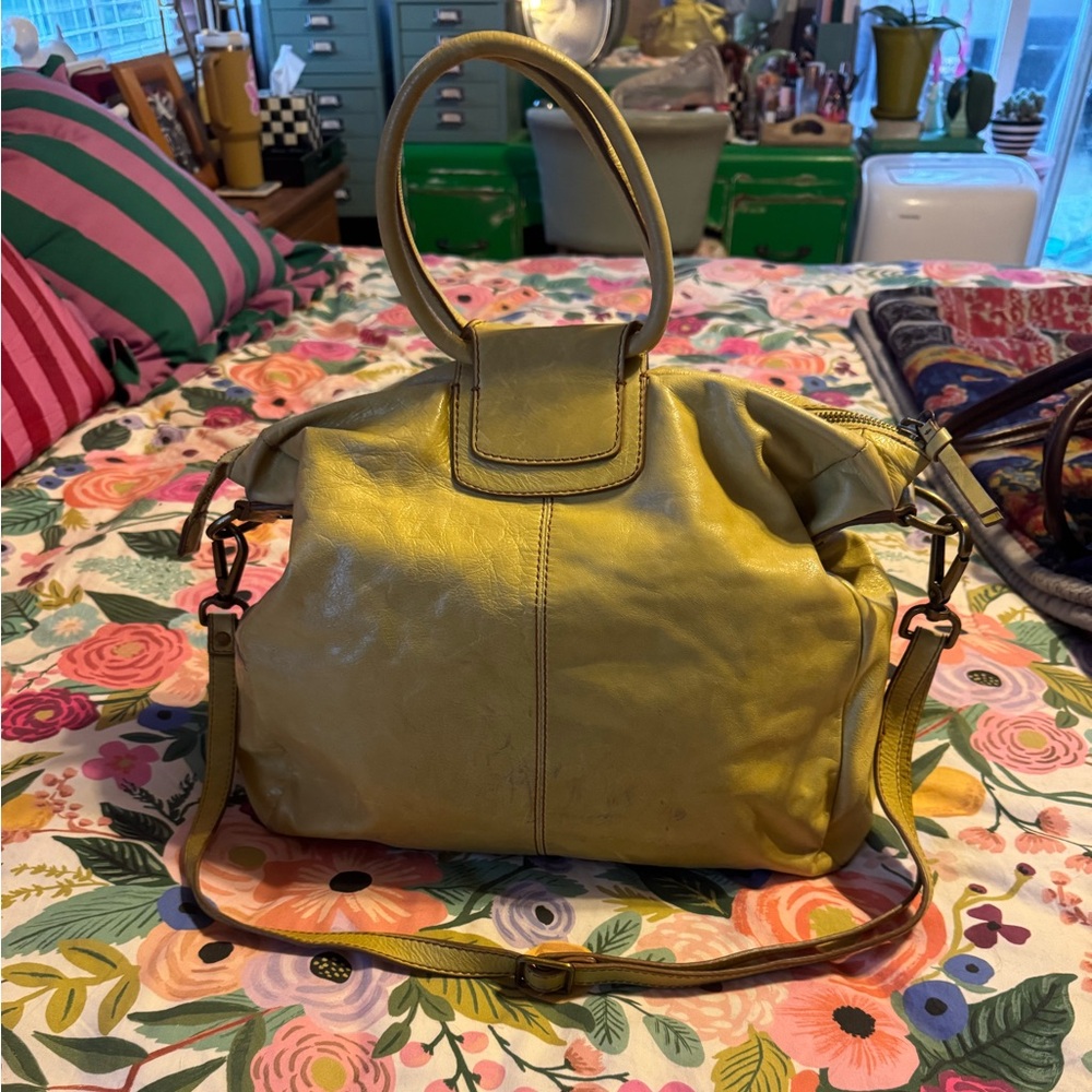 Stylish Green Leather Shoulder Bag